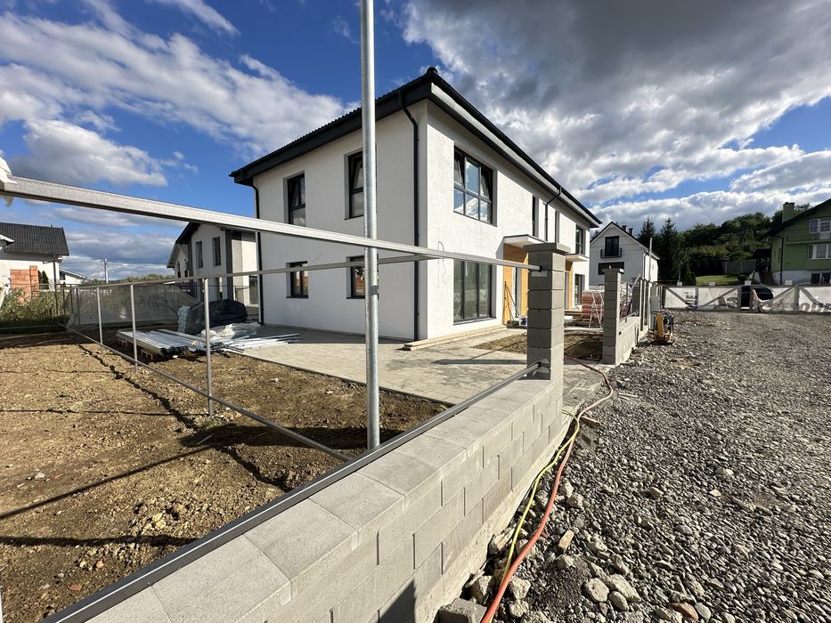 Case Livezeni  standard pasiv,140000euro+tva, amenajate gata de mutat!