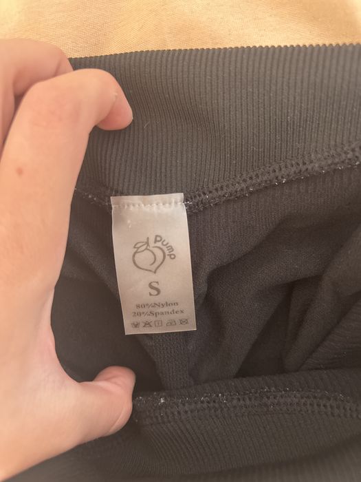 Рипсан уформящ черен клин. В много добро състояние