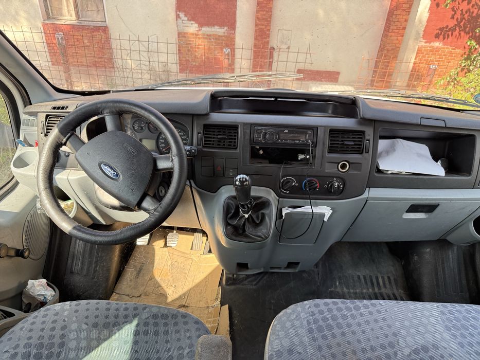 Ford Transit 2.2 8+1 locuri
