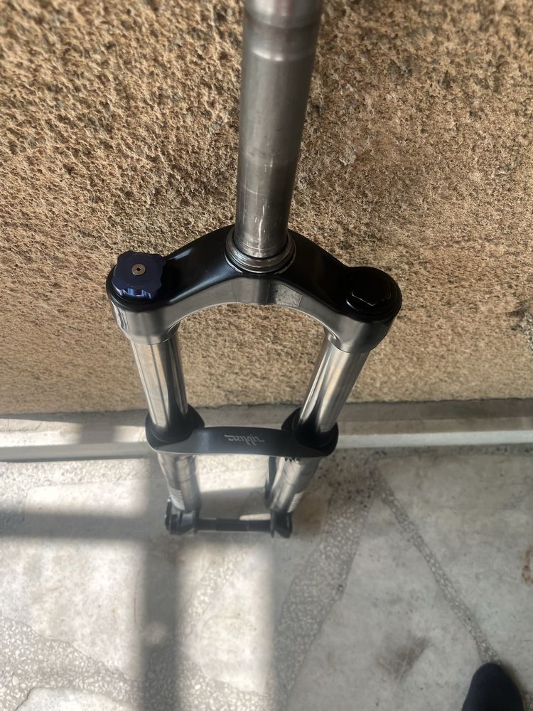 Вилка за колело Rock shox domain 180mm