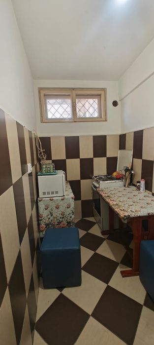 Vand apartament in Mangalia cu balcon.