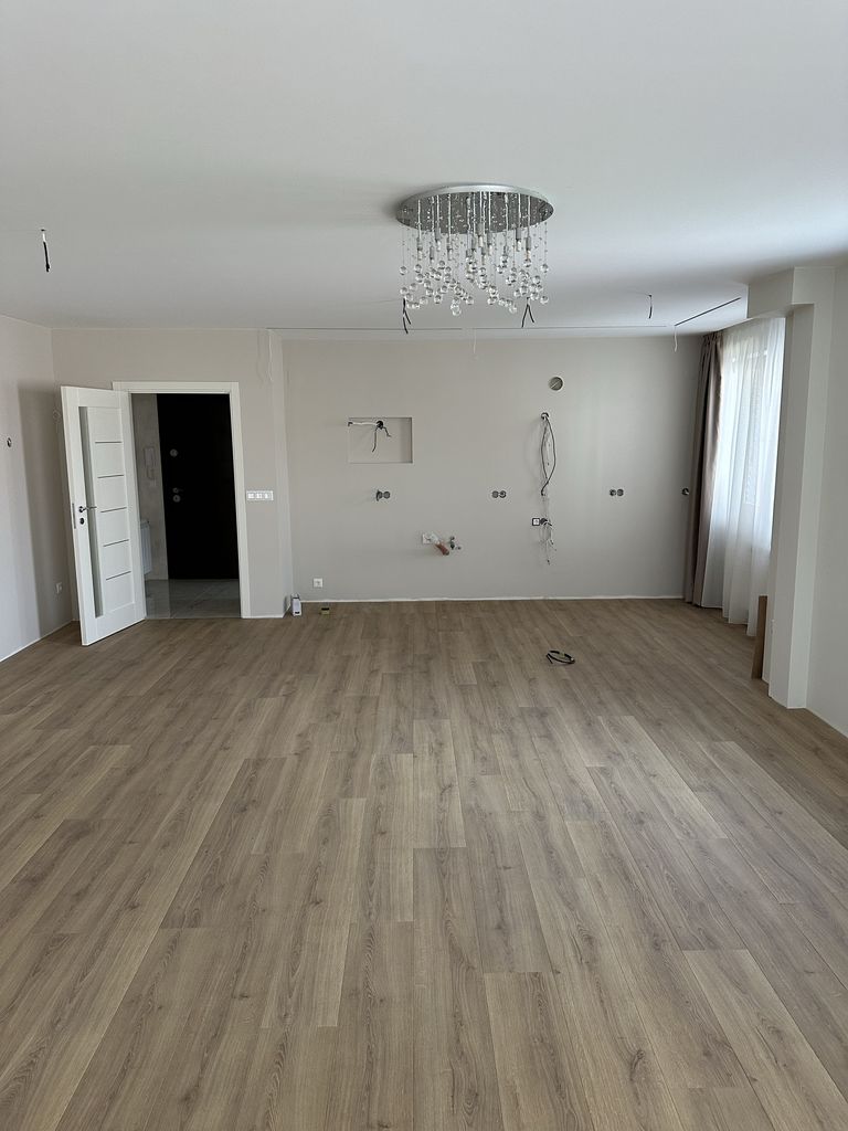 Продава се Двустаен апартамент в Самоков - 90 кв.м за 1556 €/кв.м - Снимка #3