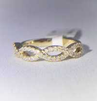 Золотое кольцо с бриллиантами Бесконечность. Кольцо для предложения