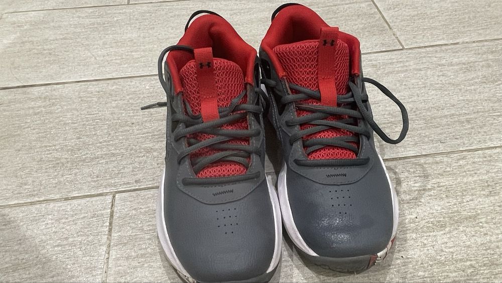 Обувки на under armour