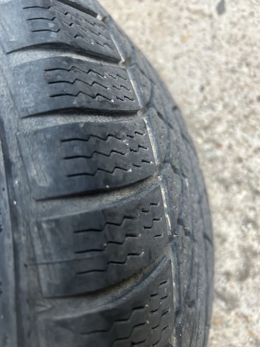 Зимни гуми 215/50R17