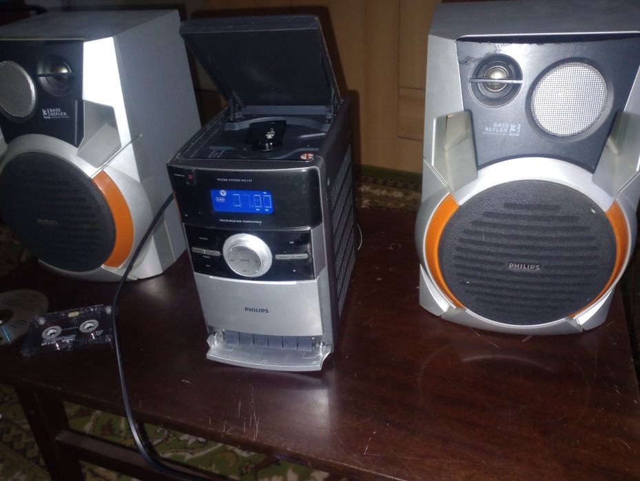 Mini combină audio Philips MC147/12, tuner radio, boxe cadou