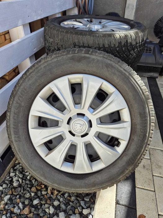 Vand roti Skoda, jante de 16", 5x112, cu capace originale