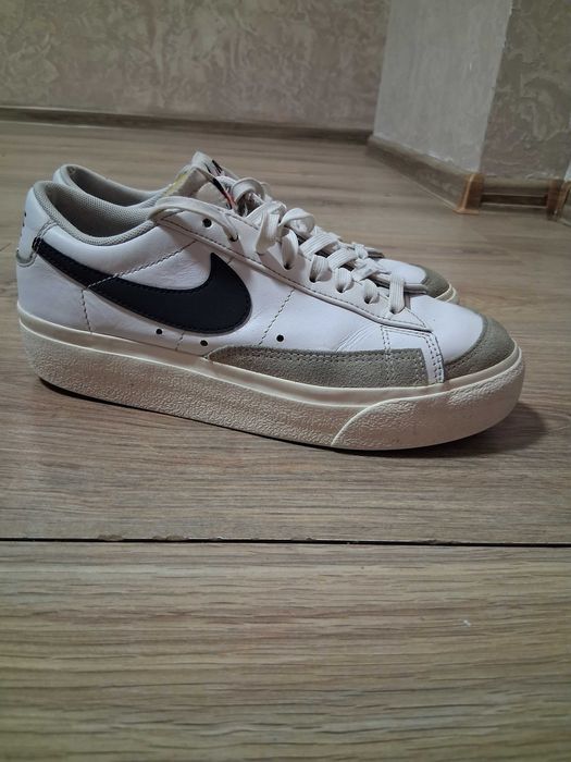 Дамски маратонки nike