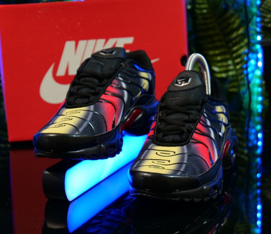 Nike Air Max TN – Мъжки маратонки в черно, червено и жълто