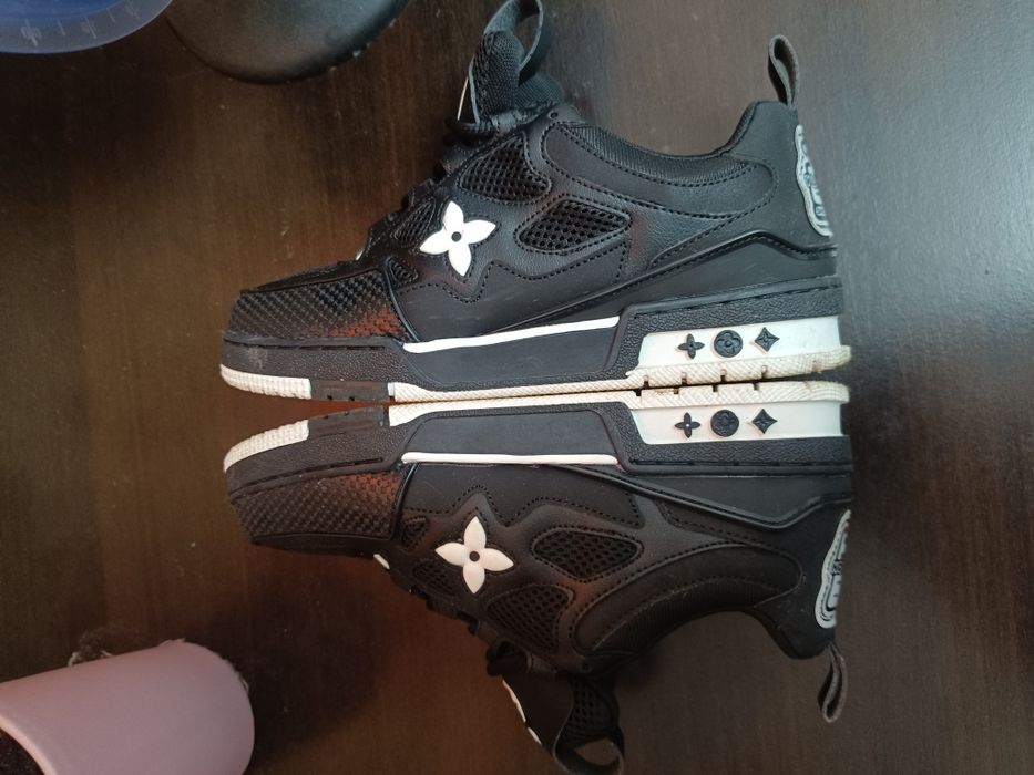 Sneakers Louis Vuitton skates mărimea 43
