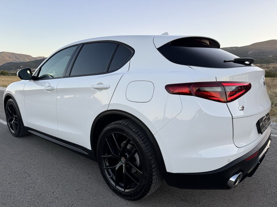 Alfa Romeo Stelvio 2.2D Q4 / FULL / Koja / Distronic / 4X4