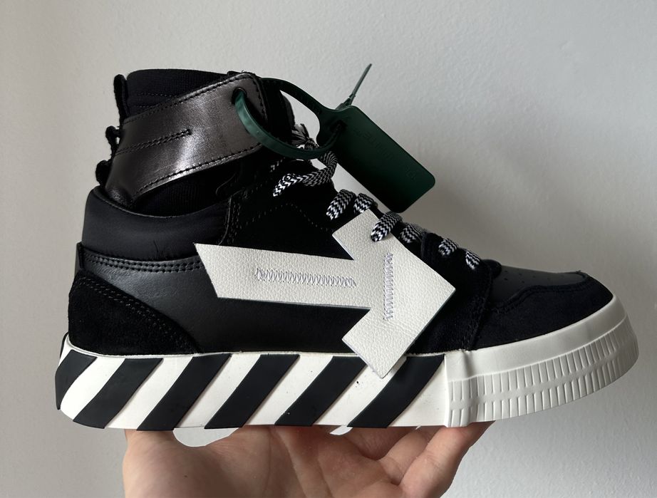 Off White Vulcanized High “Black-White” - 40