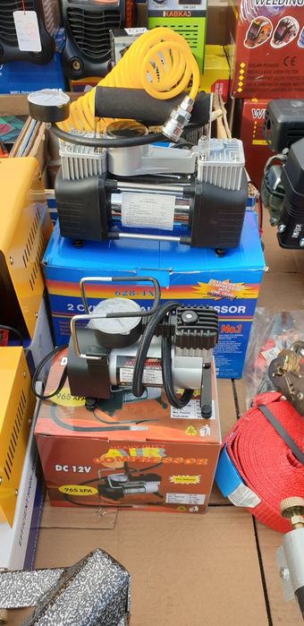 Компресор 12 v ,зарядно за акумулатор