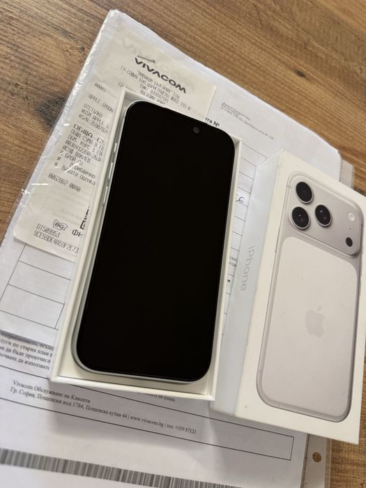IPhone 17 PRO Виваком Гаранционен като Нов ! Silver - Сив