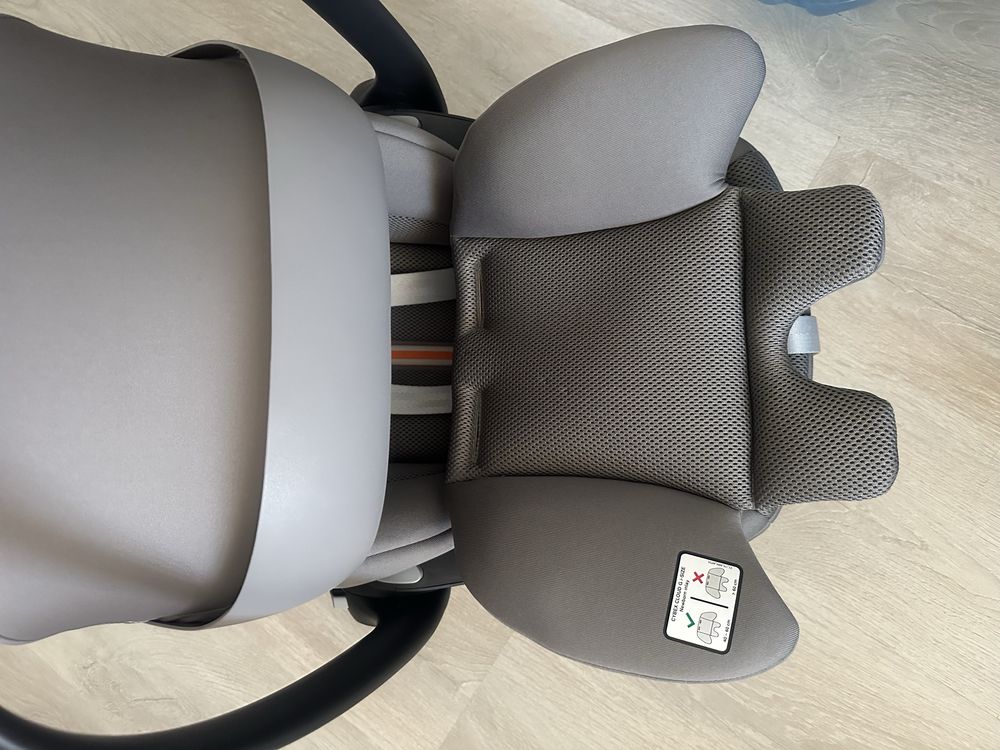 Стол за кола Cybex Cloud G i-Size