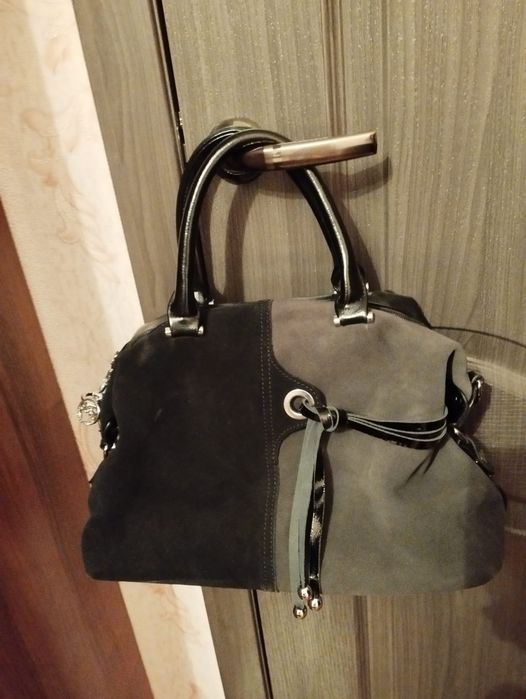 Продам женскую сумку