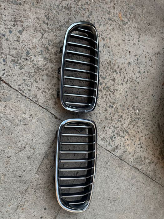Grile nari BMW F10 F11 facelift LCI  520d 525d 530d 535d