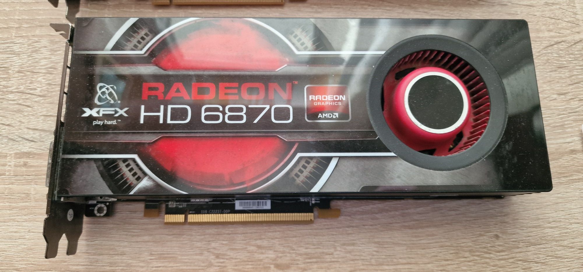 Лот видеокарти за части HD7970, HD6870, GTX670