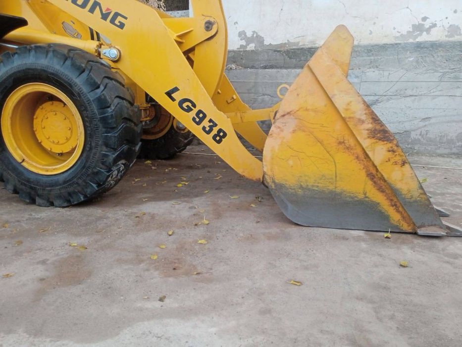 Погрузчик сотилади