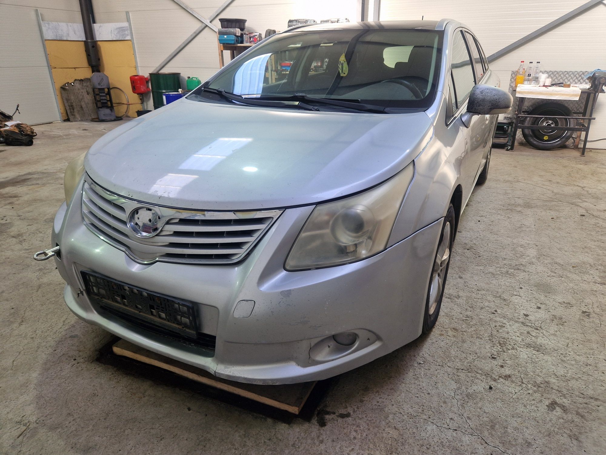 Dezmembrez Toyota Avensis T27 2.0 126 cp 1CD-FTV