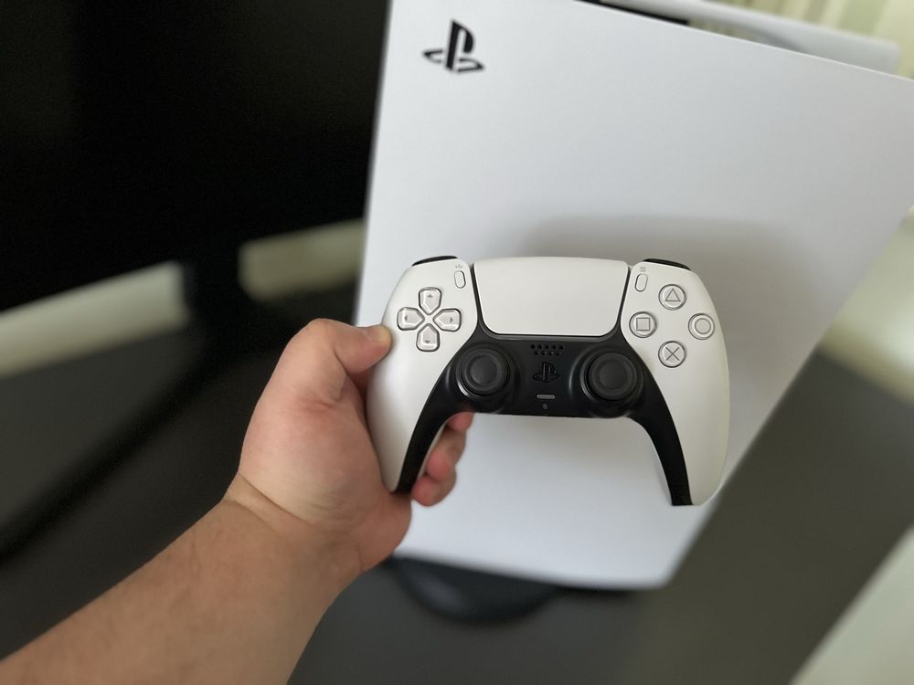 Срочно продаю PlayStation 5 Fat (последняя ревизия)