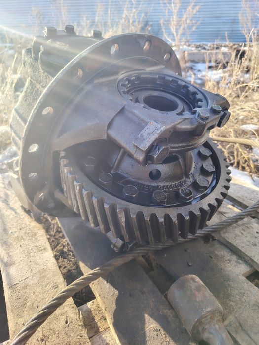 Продам редуктор задний 49 зубьев!