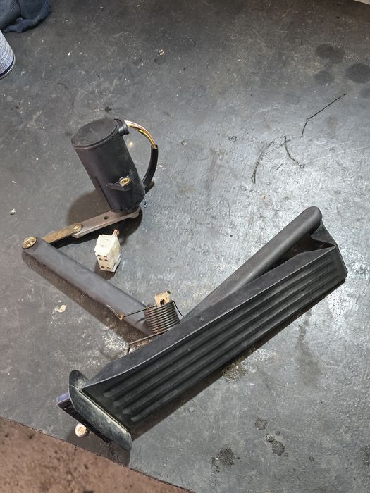 Педаль газа BMW  E39