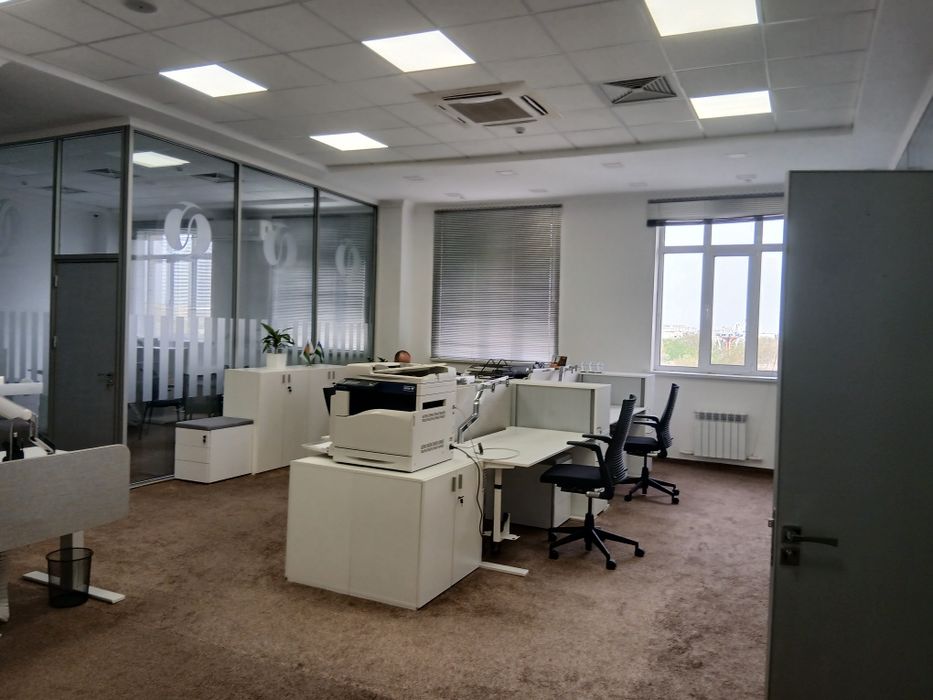 Ijaraga ofis urganch sh markazida joylashgan biznessentr 3 kavatida