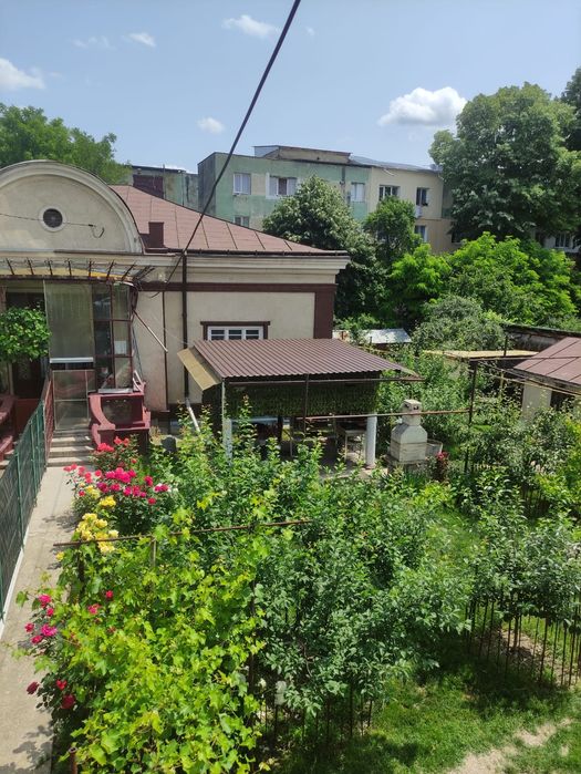 Proprietate in zonă centrală - Roman