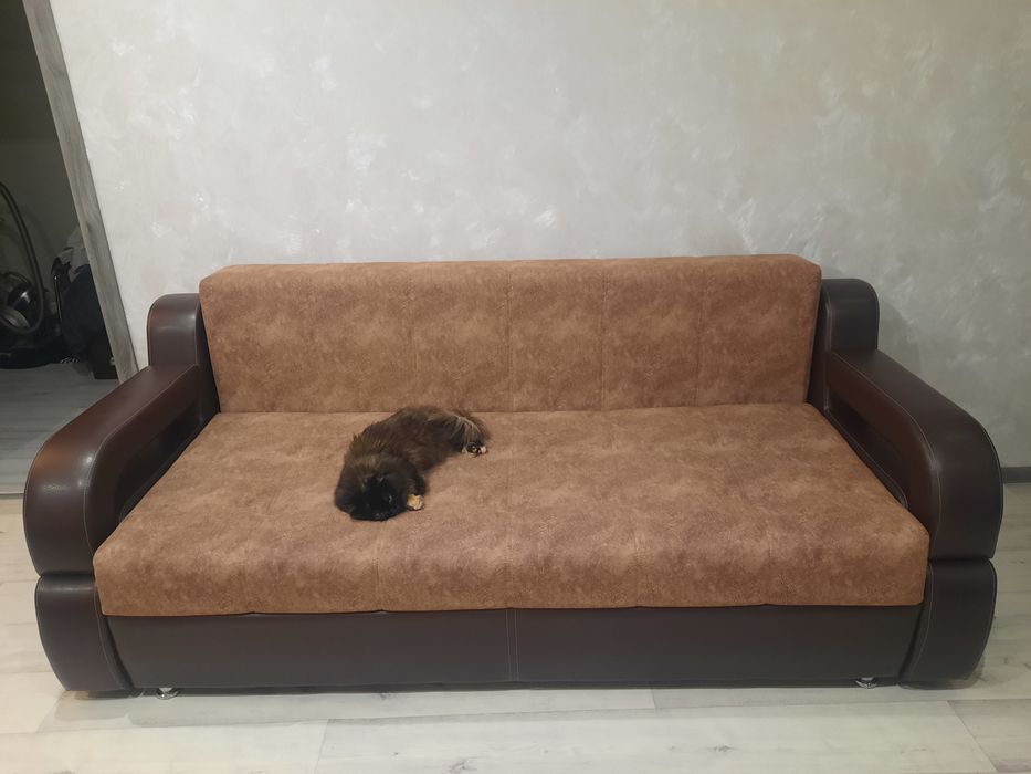 Продам диван в хорошем состоянии! 55.000 тг торг уместен! Самовывоз!