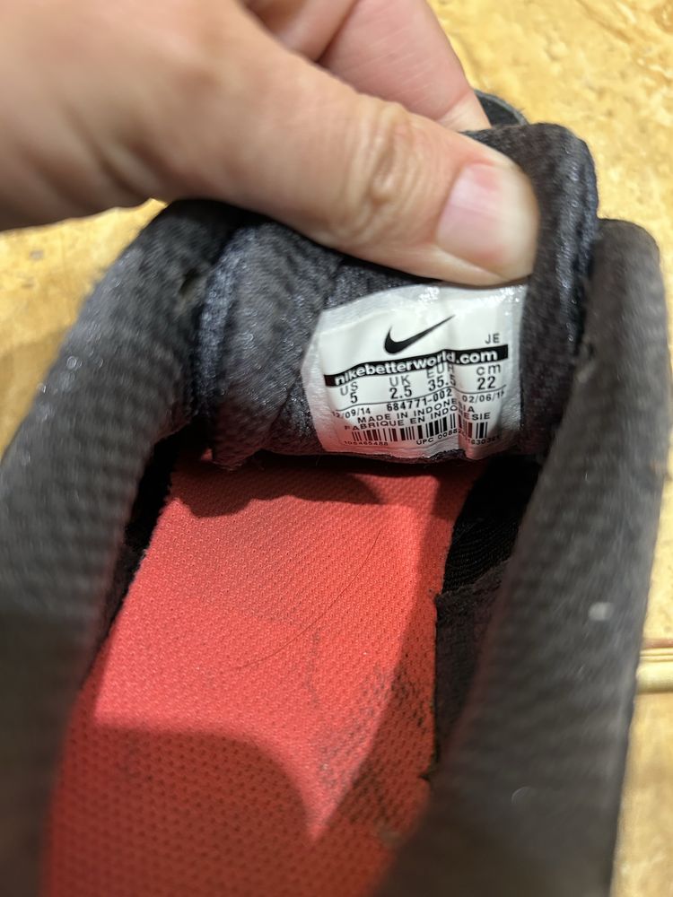 Оригинални маратонки Nike номер 35.5