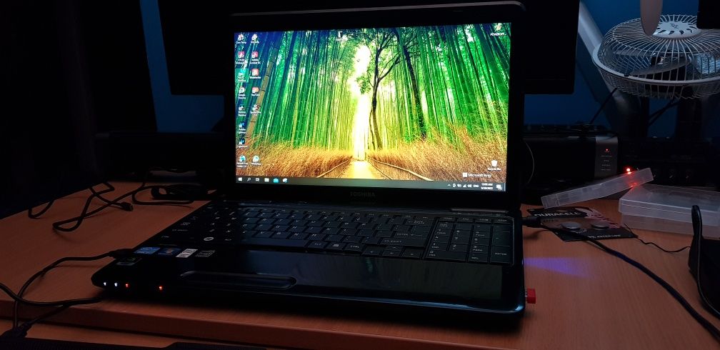 Laptop toshiba l750, i7 gen 4, 8gb, ssd 120gb, hdd.700, video dedicata