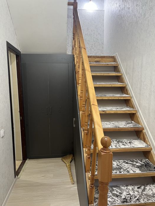 Kotedj sotiladi 1.33 sotx 5ta xona remotlari bilan tayyor uy