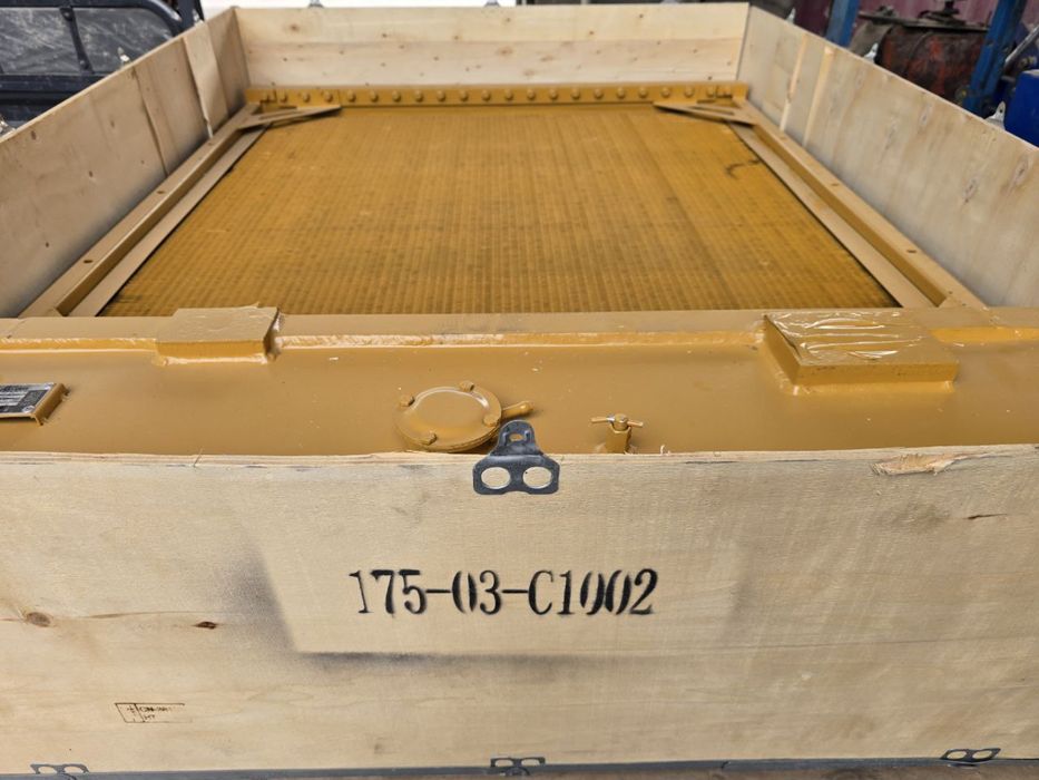 Радиатор охлаждения 175-03-С1002 SHANTUI SD32