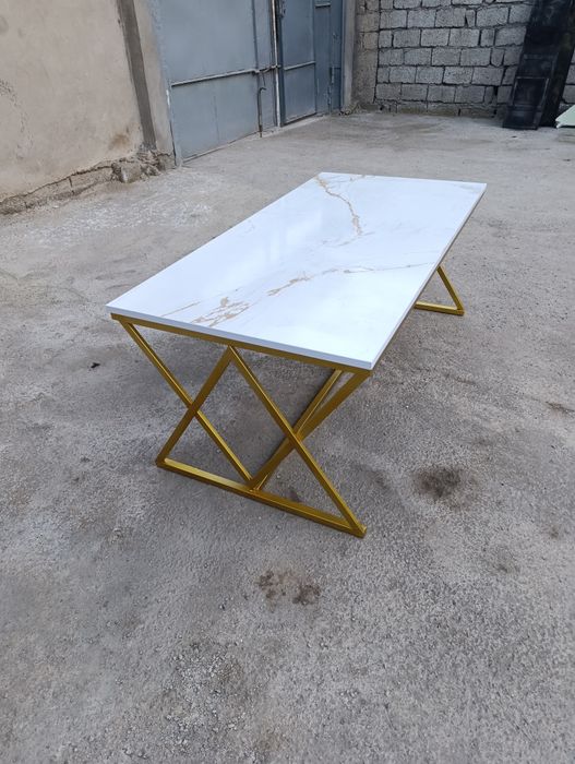 Jurnalniy stolik loft