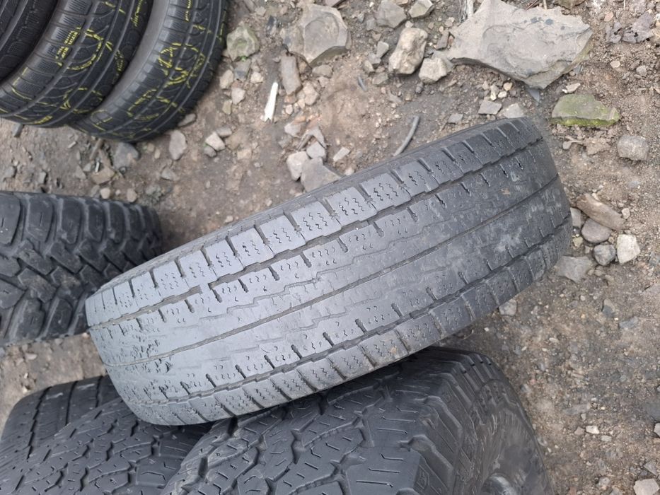 Vand 1 anvelopa 175 R 14 C hankook de iarna