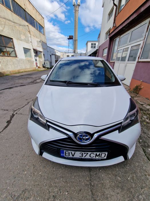 Toyota Yaris Hybrid  2016