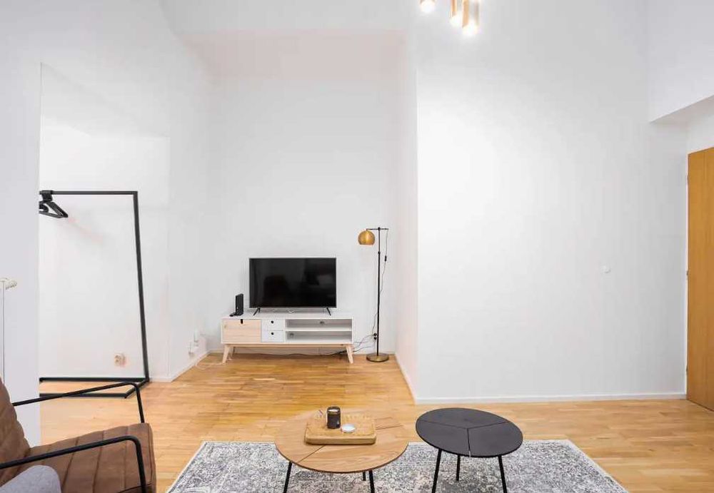 Дава се под наем Тристаен апартамент в Пловдив, Коматевски възел - 95 кв.м за 408 € - Снимка #2