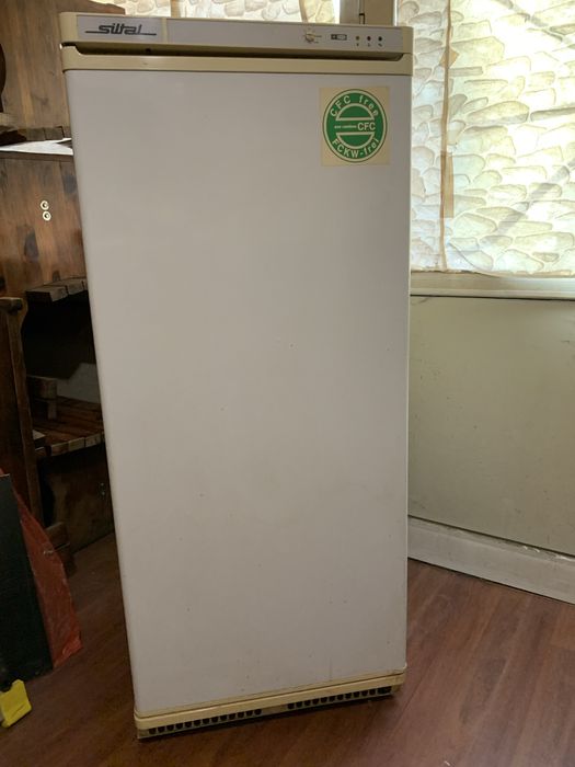 Продавам фризер с 6 чекмеджета