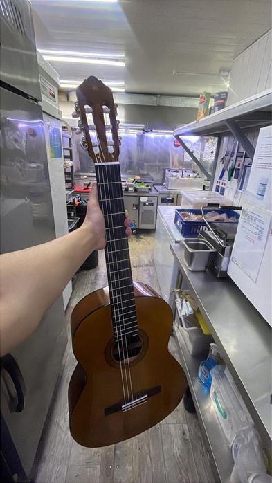 Гитара классическая Yamaha C40 Natural коричневый