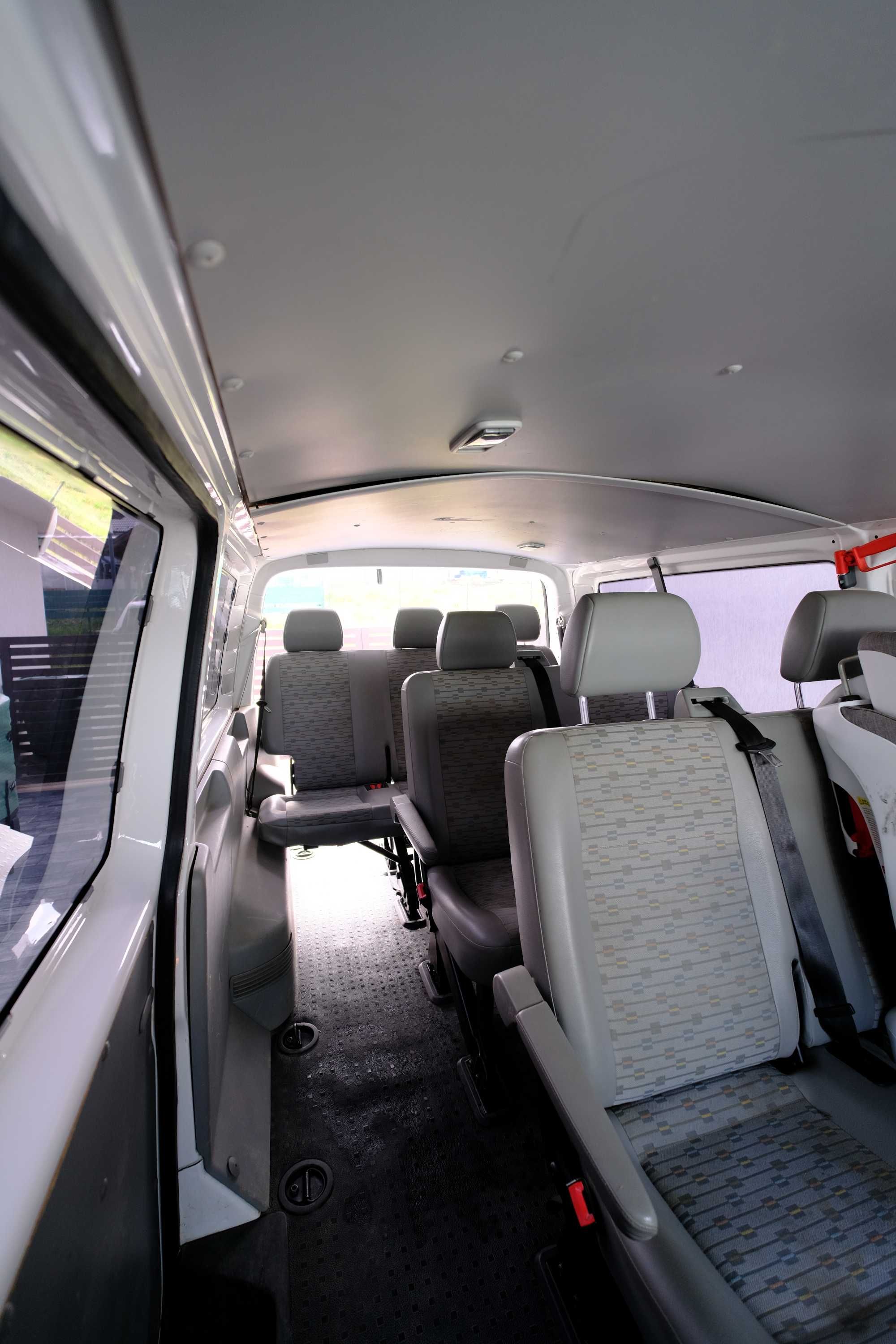 Volkswagen Transporter T5 Multivan 9 locuri