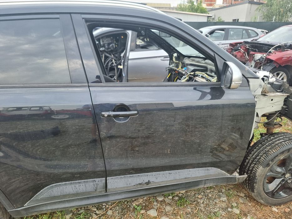 prag dreapta plastic  suzuki vitara 2018