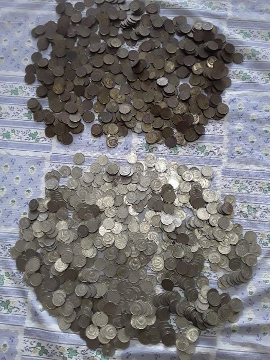 прогдам монеты советского периода 1700 шт. Разных достоинств