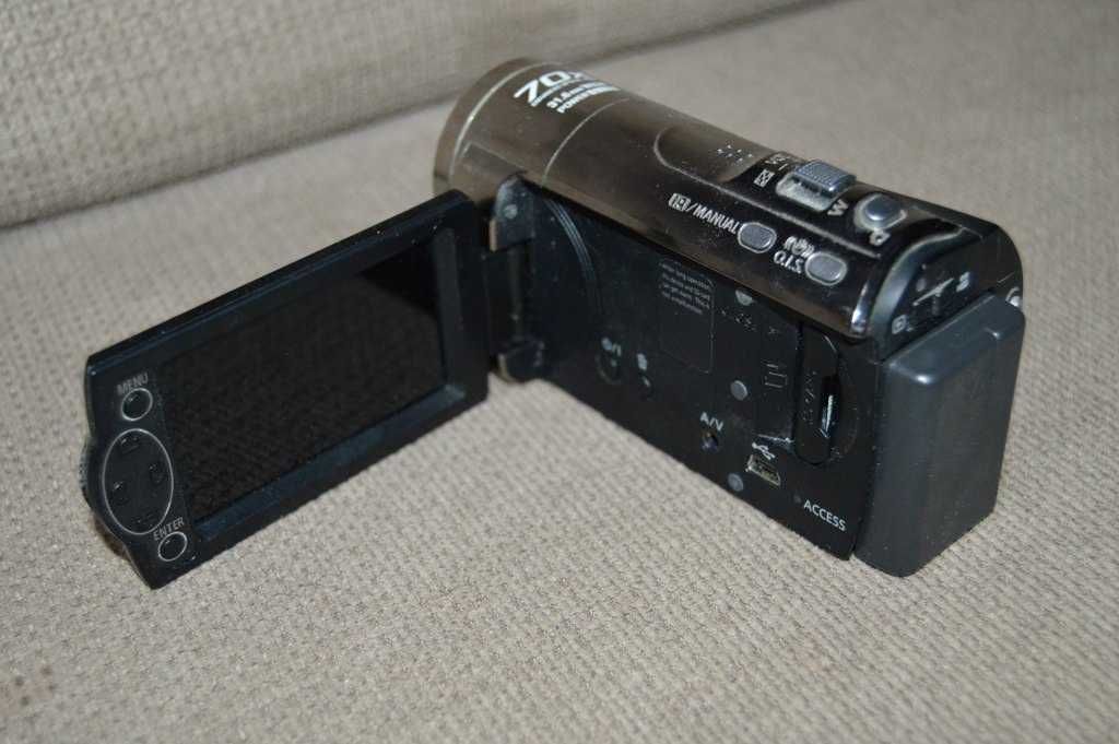 Camera video HD Panasonic HC-V10 zoom 70x - defecta