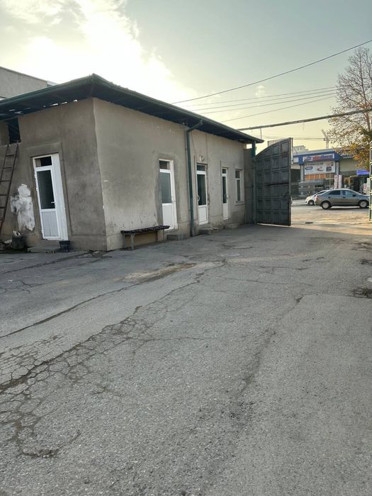 Жомеда 1,55 гектарли база сотилади