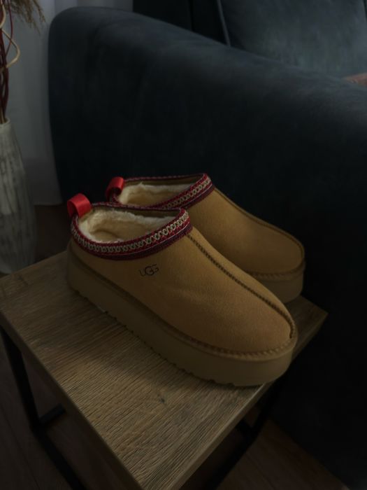 Ugg Tazz noi marimea 40