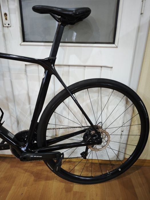 Cursiera carbon Giant Advanced Pro disc 2 shimano 105