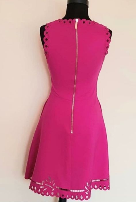 Страхотна розова рокля Ted Baker