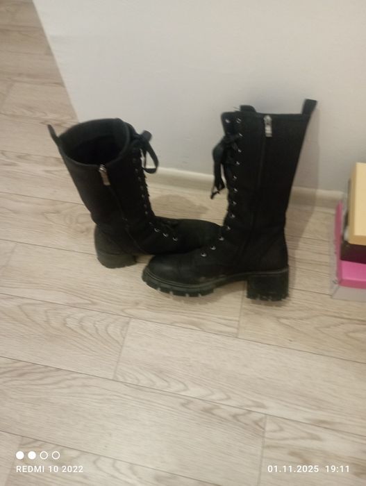 Продам осенний сапоги