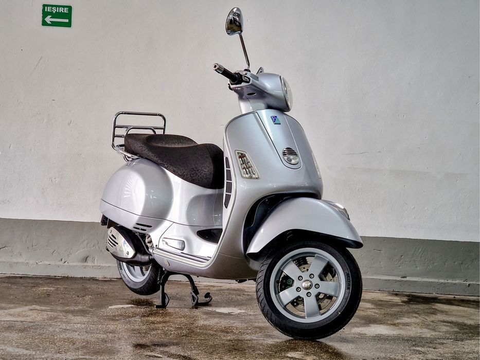Piaggio Vespa Gts 125 CA NOU!